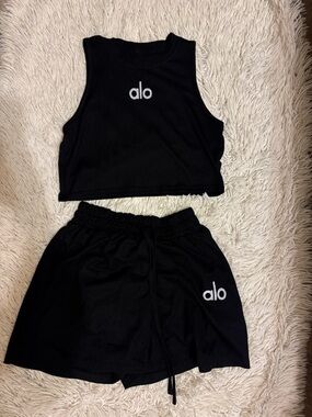 Alo Workout Black Ribbed Crop Tank & Shorts Set